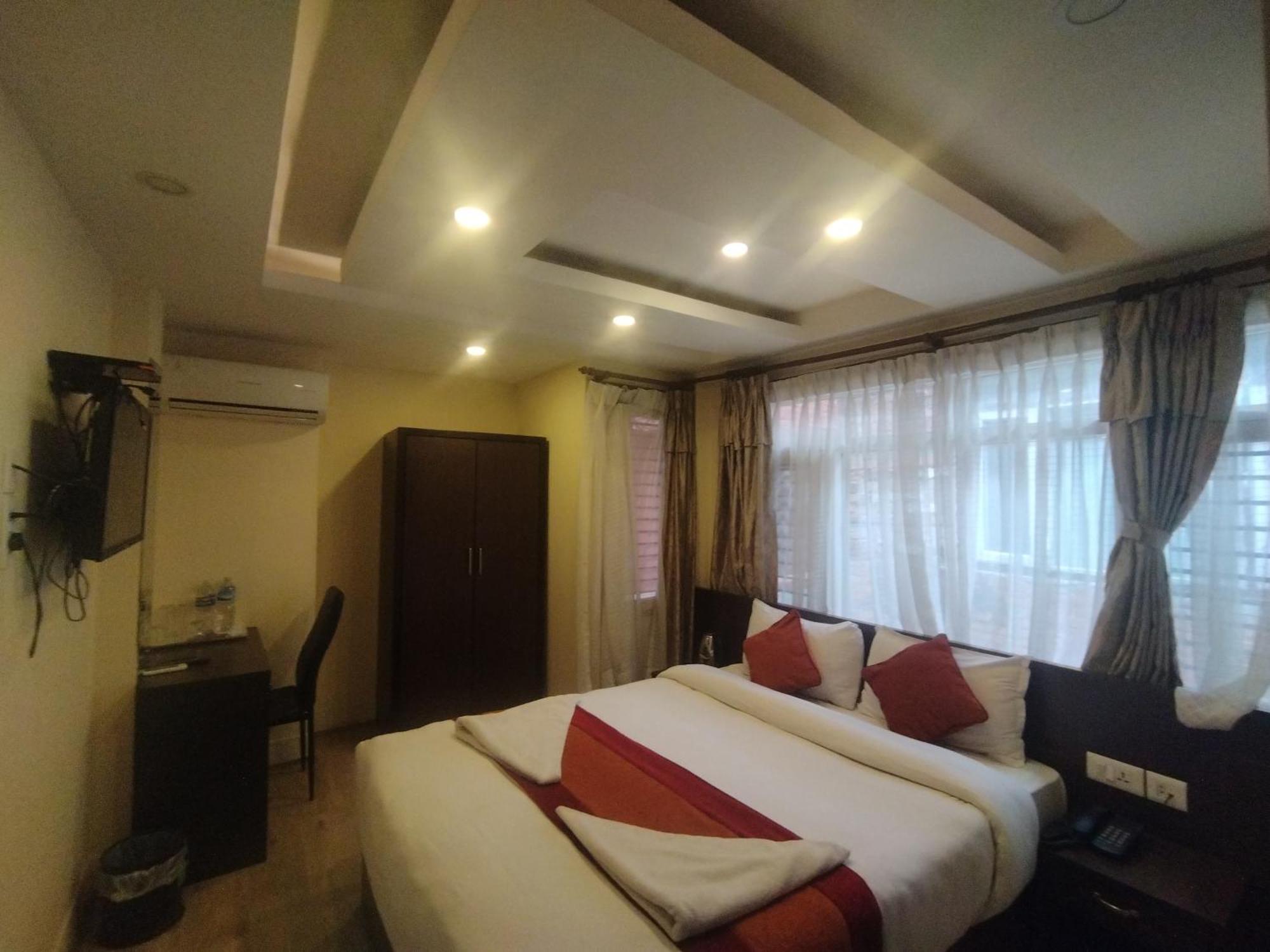 Hotel Sapana Garden Thamel Kathmandu Bagian luar foto