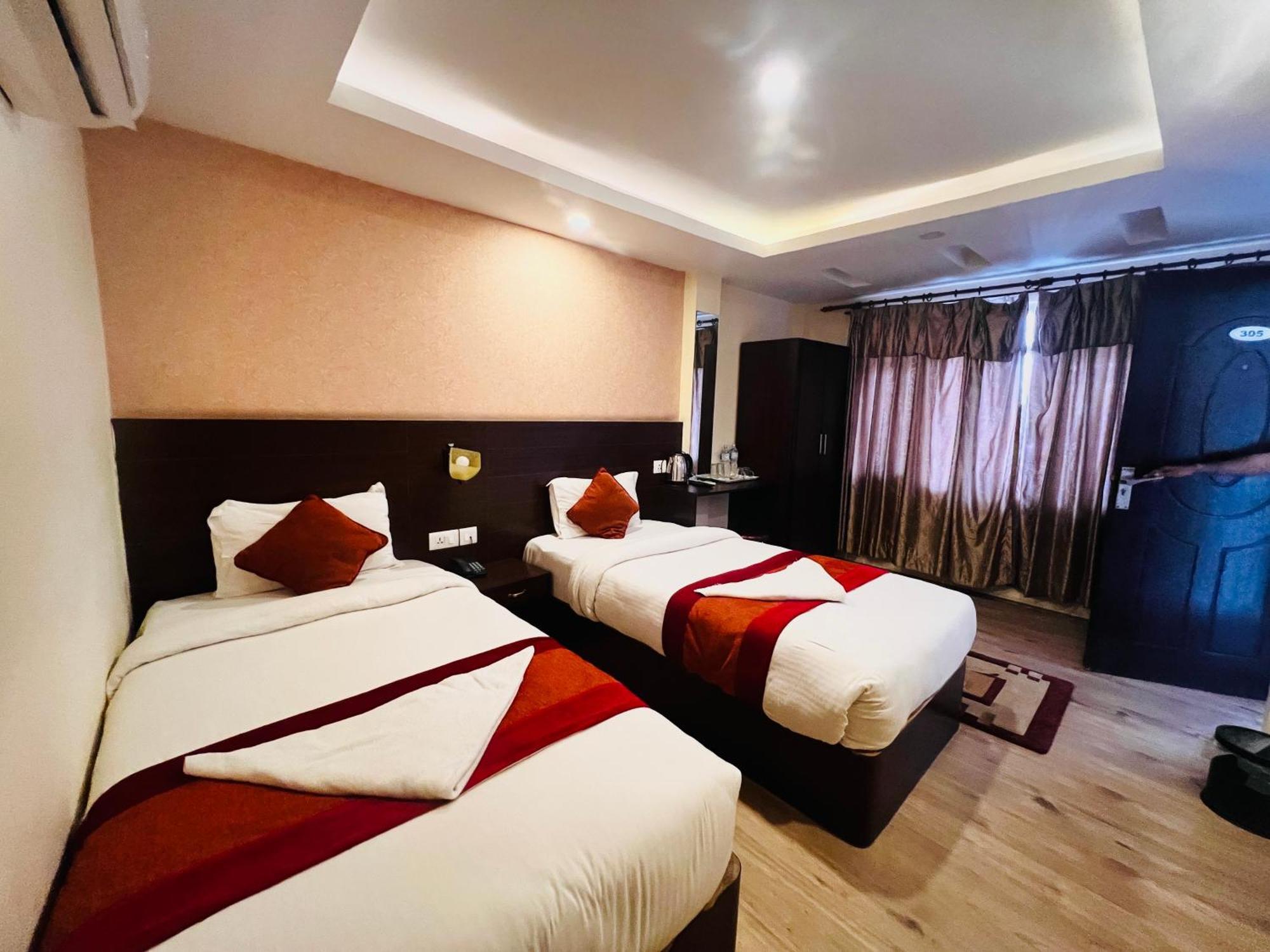 Hotel Sapana Garden Thamel Kathmandu Bagian luar foto